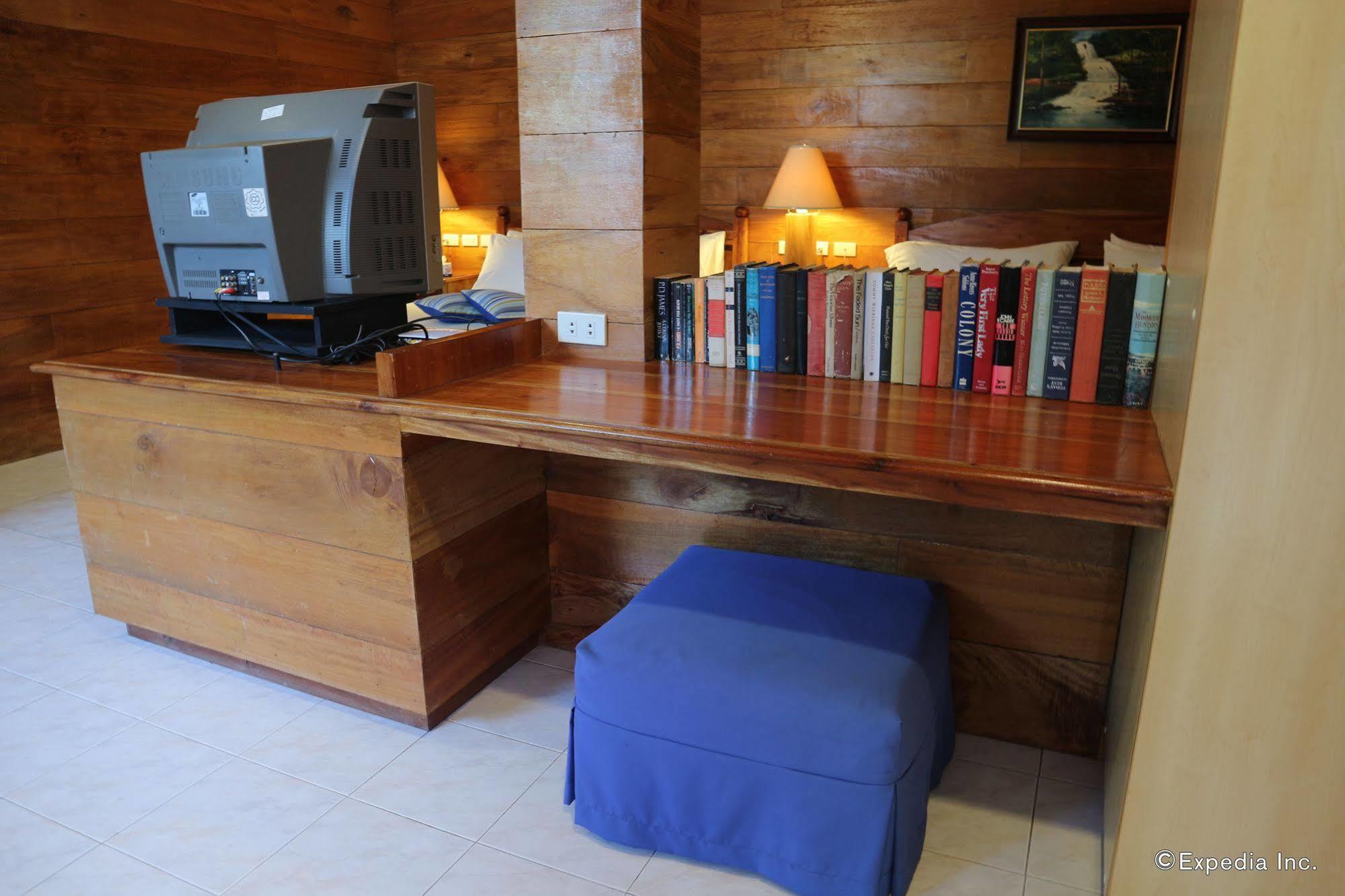 Antulang Beach Resort Siaton Екстериор снимка