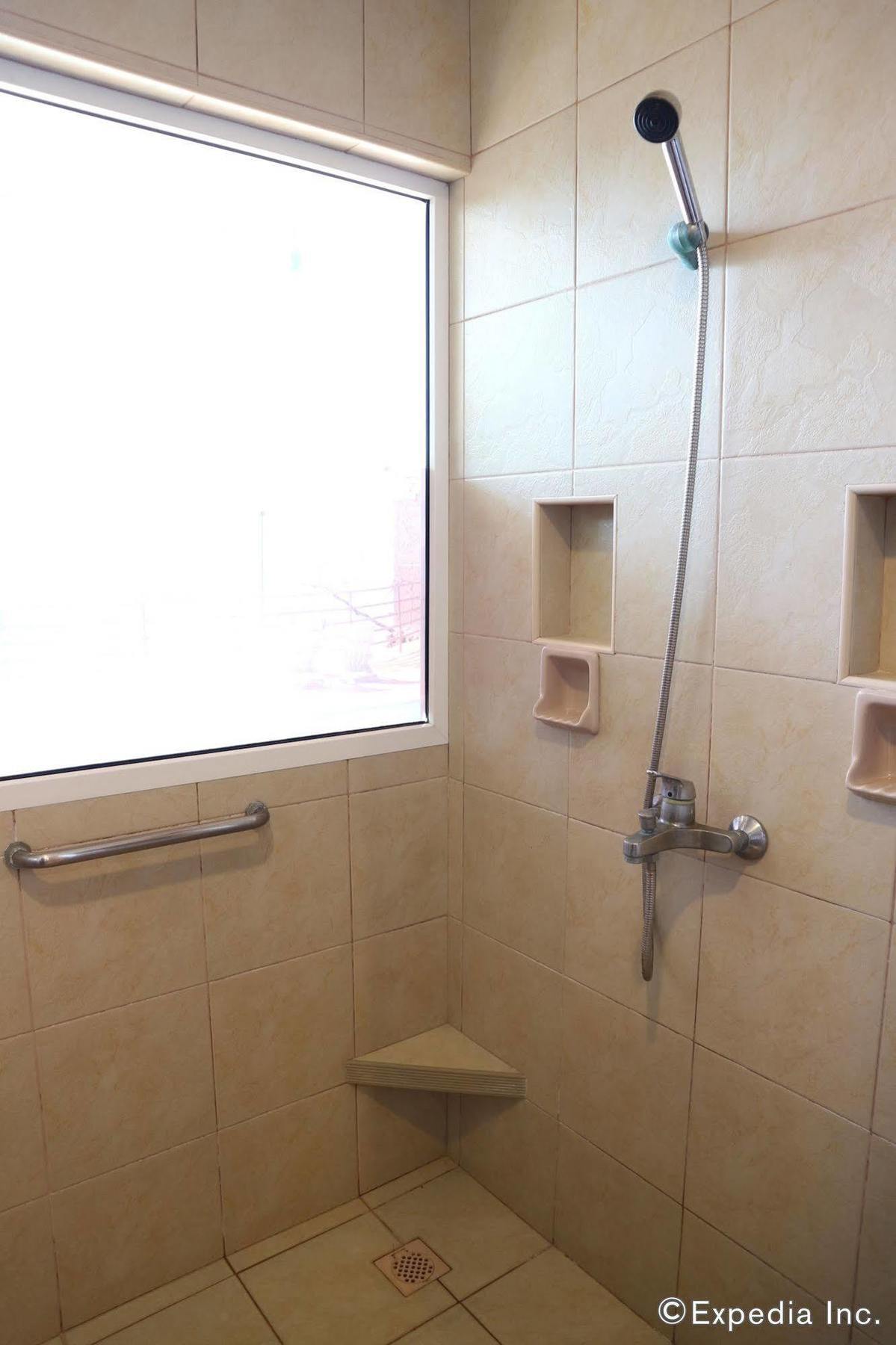 Antulang Beach Resort Siaton Екстериор снимка